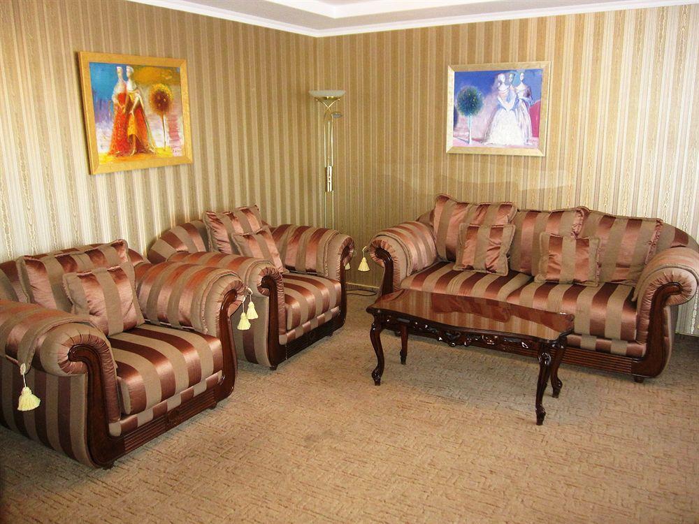 Conference Hotel Suputnyk Lviv Exterior photo